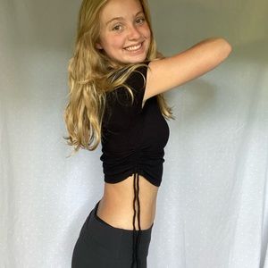 Tilly’s adjustable length shirt